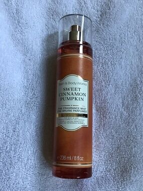 Bath & Body Works Sweet Cinnamon Pumpkin mist